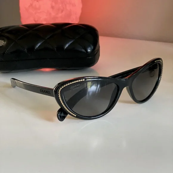 Chanel Sunglasses barely worn Slim,  main image 3